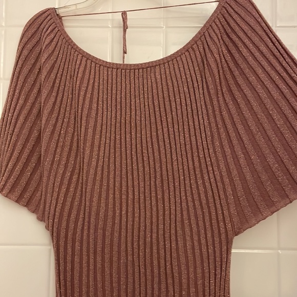 Younique splendid pleated, ribbed and elastic top. Batwing sleeves, size L. - Picture 10 of 16